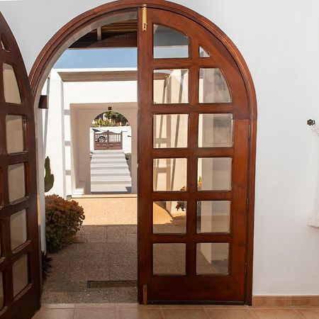 Villa Blanca Nudist Place Charco del Palo Exterior photo