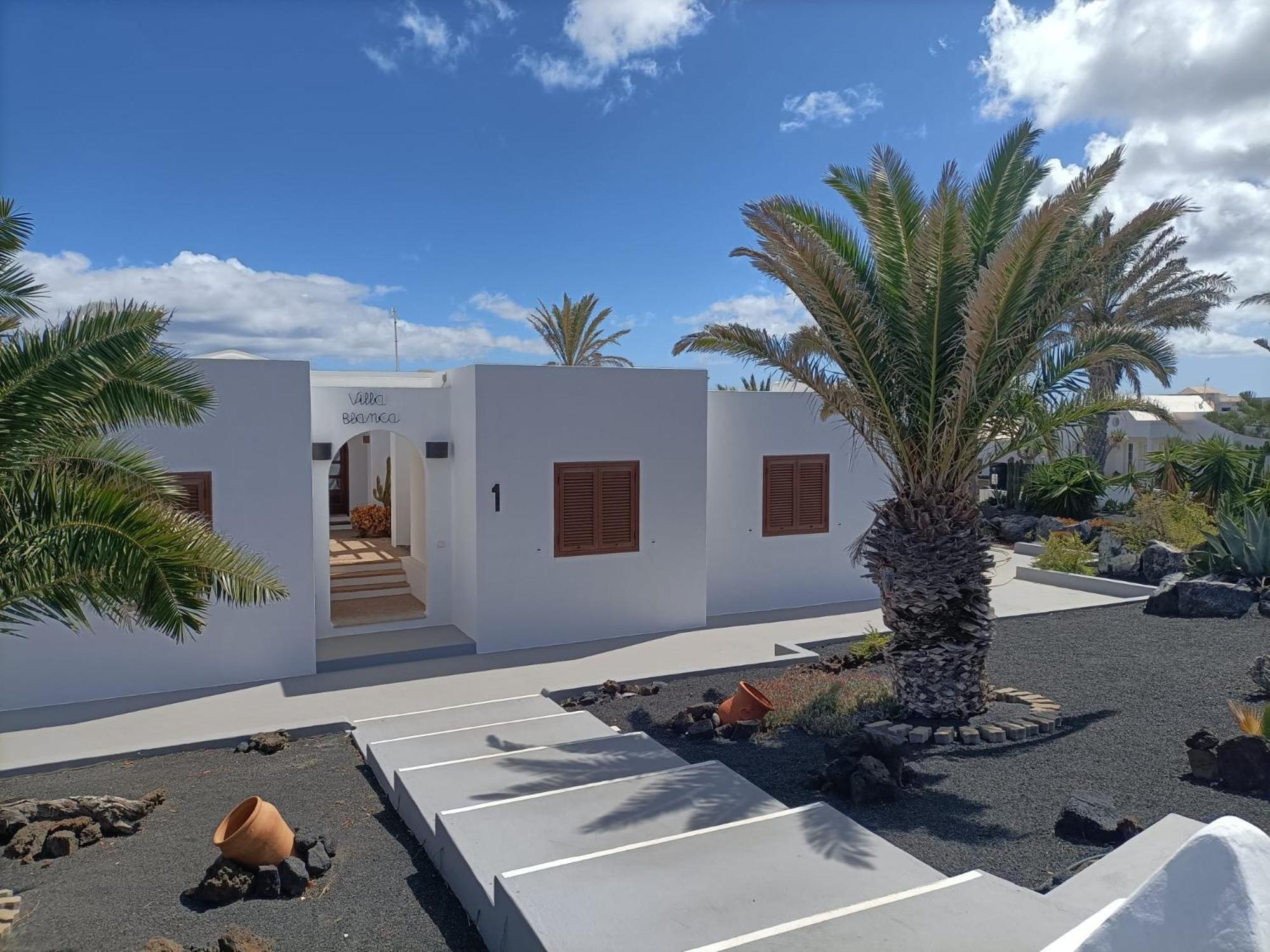 Villa Blanca Nudist Place Charco del Palo Exterior photo